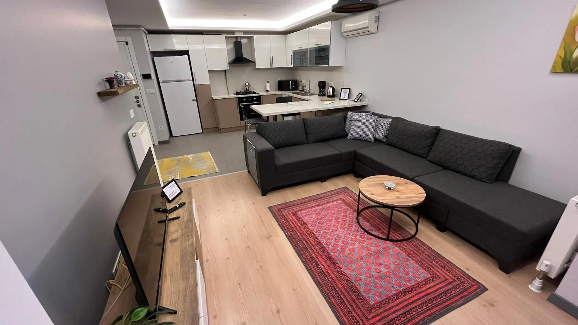 Comfy Flat Hgyhomes1101 Close To The Memoriall Hospital Istanbul Apartment